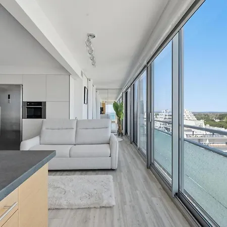 Panoramic Sea View Top-floor Waterfront * Ла-Гранд-Мот