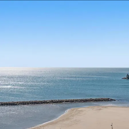 Panoramic Sea View Top-floor Waterfront Апартаменты *