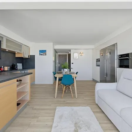 Апартаменты Panoramic Sea View Top-floor Waterfront *